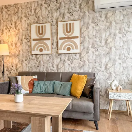 One-bedroom Next To Mall With Free Street Parking Plovdiv