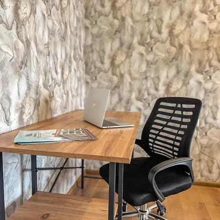 Apartamento One-bedroom Next To Mall With Free Street Parking By Flat Manаger *