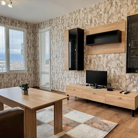 Apartment One-bedroom Next To Mall With Free Street Parking Plovdiv