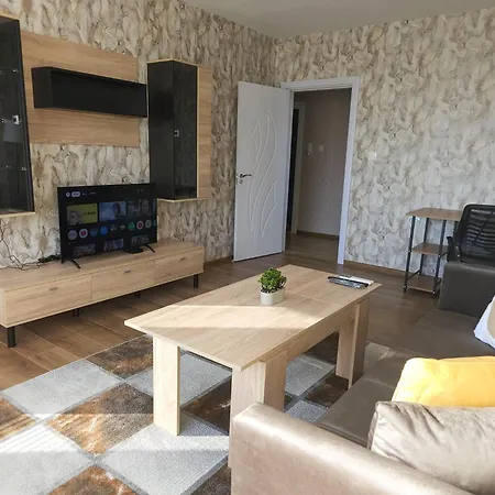 One-bedroom Next To Mall With Free Street Parking Plovdiv