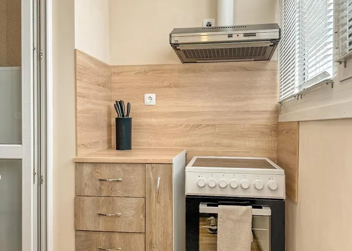 One-bedroom Next To Mall With Free Street Parking Plovdiv