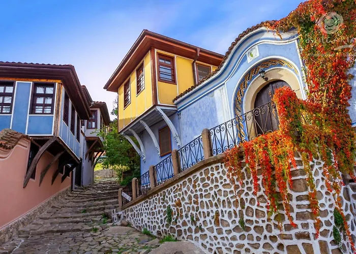 One-bedroom Next To Mall With Free Street Parking *